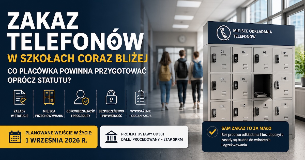 Szafki do odkładania telefonów w szkolnym korytarzu