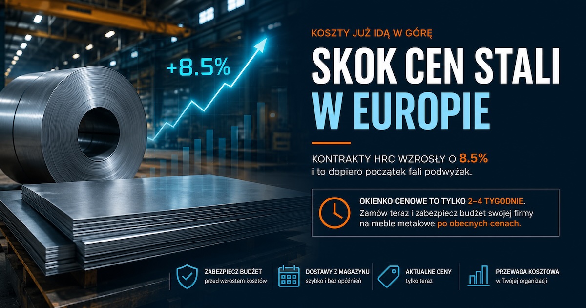 Arkusze blachy stalowej w hali produkcyjnej jako surowiec do mebli metalowych
